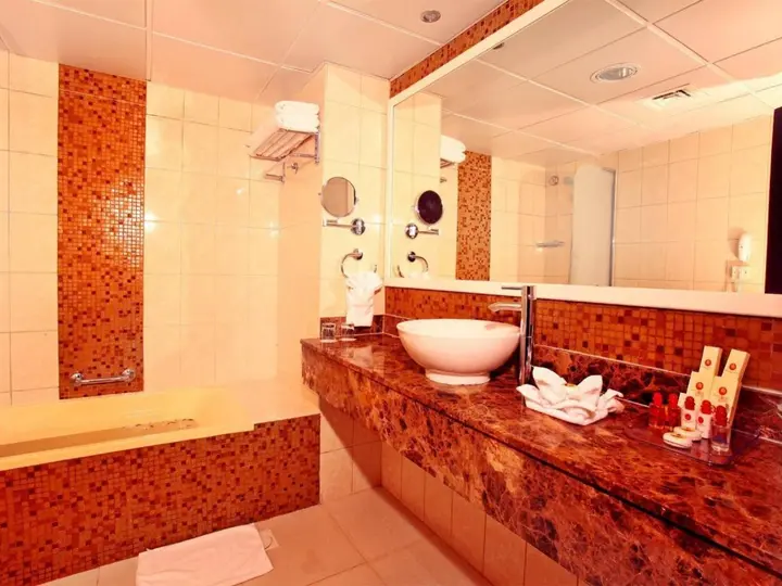 Дубай: Dorus Hotel