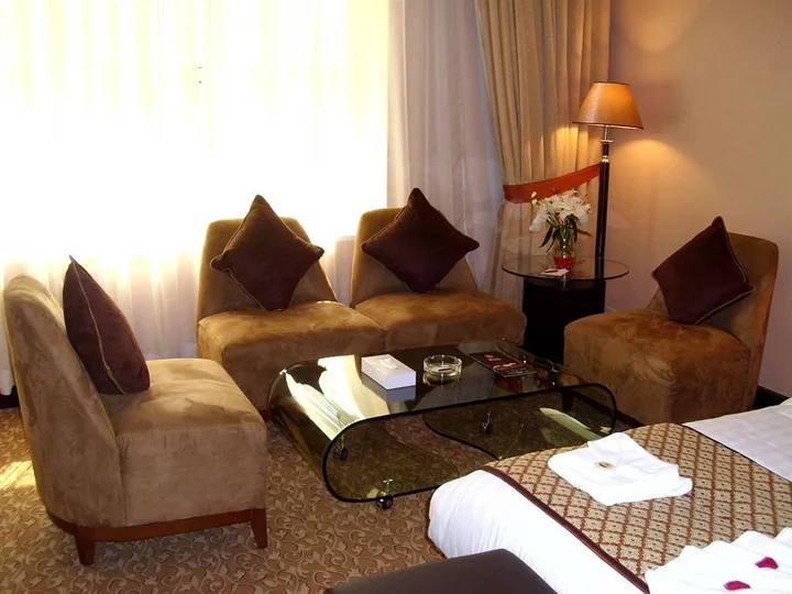 Дубай: Dorus Hotel