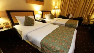 Дубай: Dorus Hotel