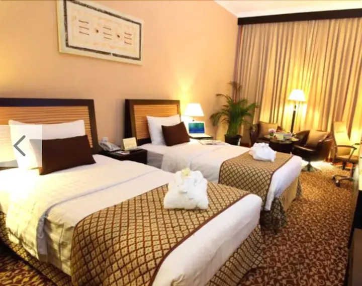 Дубай: Dorus Hotel