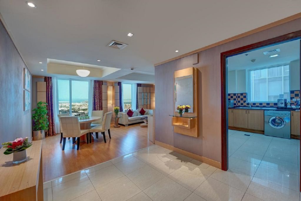 Дубай: Grand Stay Hotel