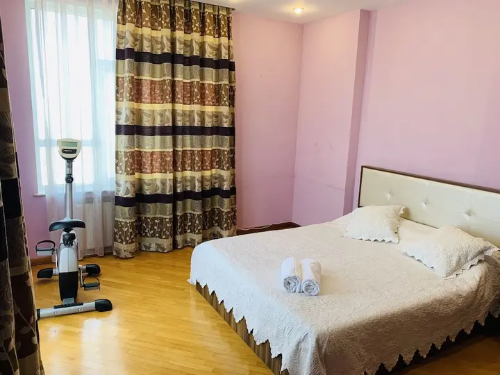 Баку: Cosy Apartment With 3Bdr And 2 Bth