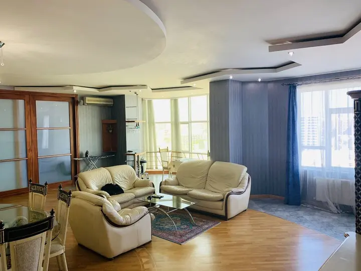 Баку: Panoramic Apartments 200 M2 Of Space
