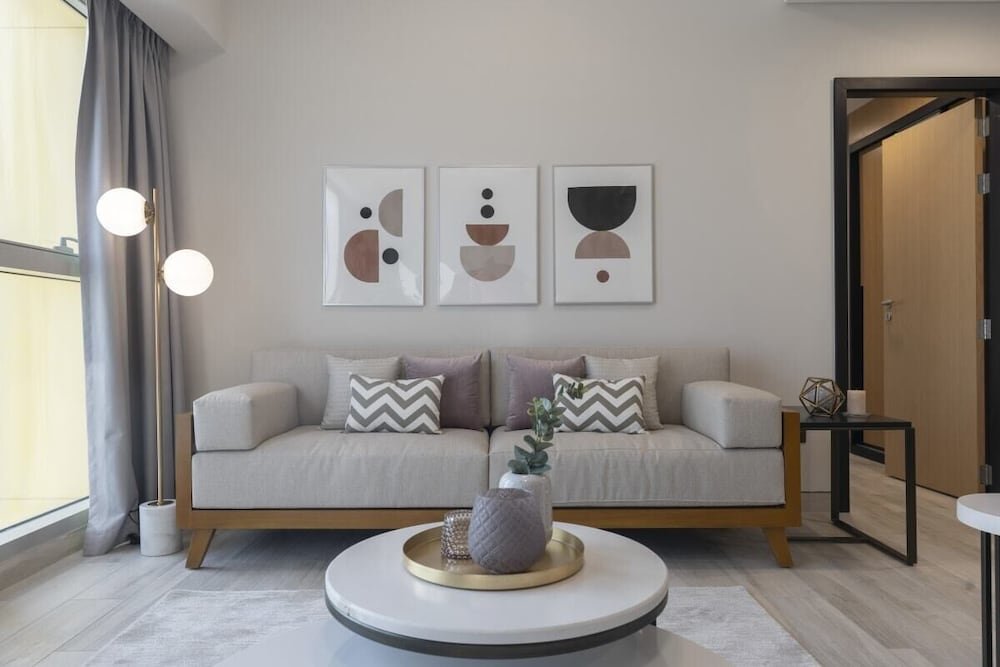 Дубай: Stylish 1Br Apartment In Arjan Priva Living