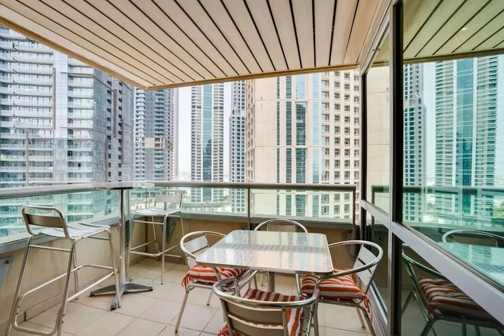 Дубай: Uniquely Designed Apartment Dubai Marina Views
