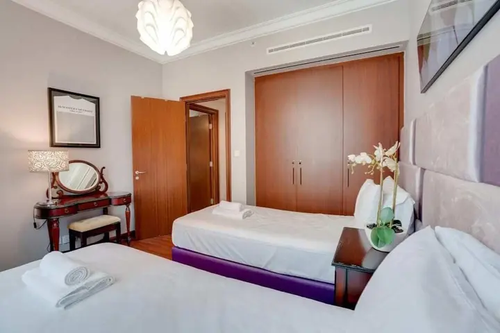 Дубай: Uniquely Designed Apartment Dubai Marina Views