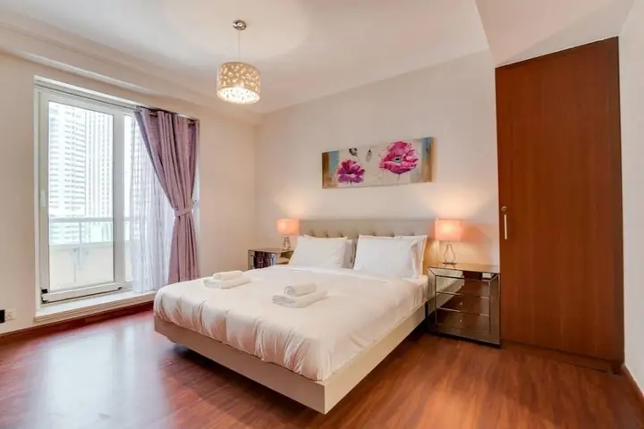 Дубай: Uniquely Designed Apartment Dubai Marina Views