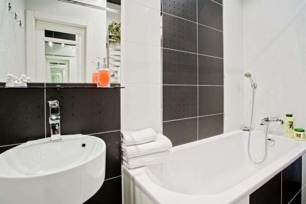 Минск: Aparton Nezavisimosti Prospekt 52/6