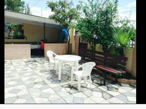 Уреки: Guest House on Dumbadze 40 A