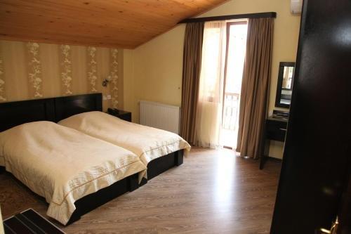 Самтредия: Hotel Obola