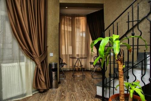Самтредия: Hotel Obola