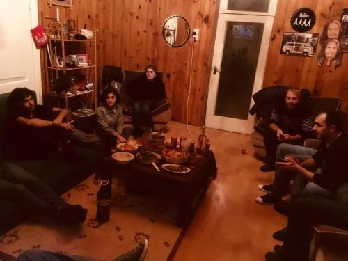 Деканашвилеби: Hostel 13