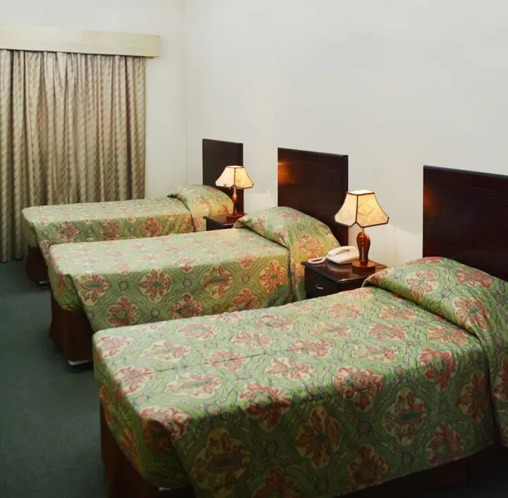 Дубай: Galaxy Plaza Hotel