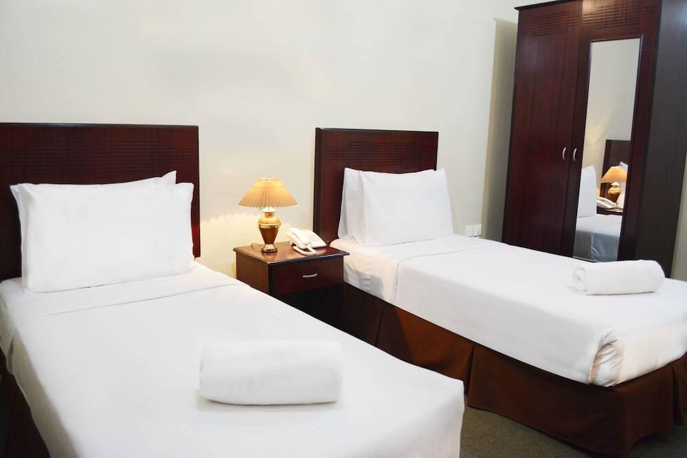 Дубай: Galaxy Plaza Hotel