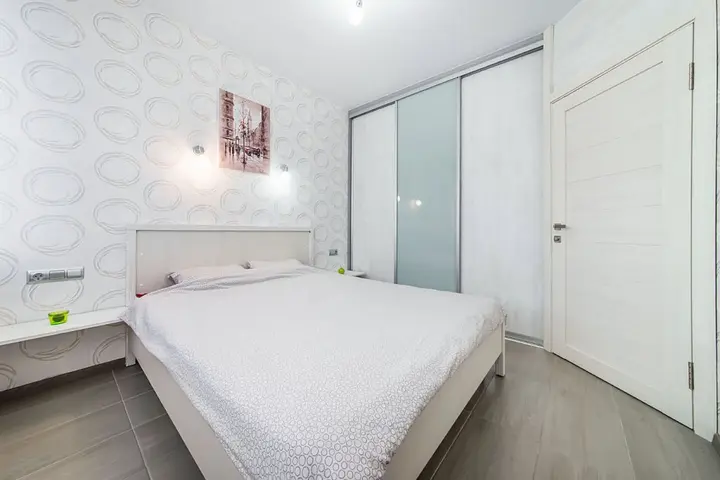 Минск: Апартаменты в 50 м от ст. метро Грушевка