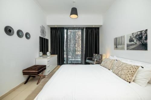 Дубай: Luton Vacation Homes - Silverene Tower Dubai Marina