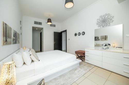 Дубай: Luton Vacation Homes - Silverene Tower Dubai Marina
