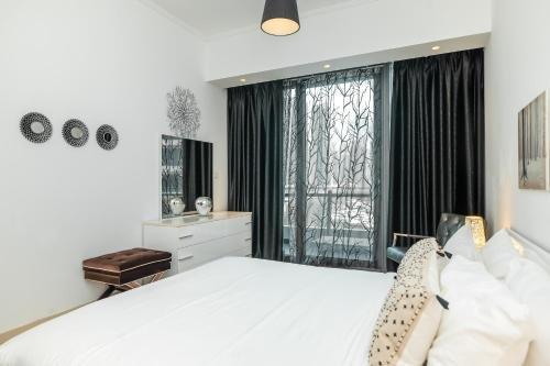 Дубай: Luton Vacation Homes - Silverene Tower Dubai Marina