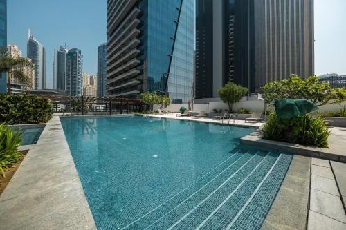 Дубай: Luton Vacation Homes - Silverene Tower Dubai Marina