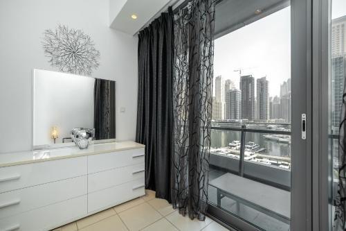 Дубай: Luton Vacation Homes - Silverene Tower Dubai Marina