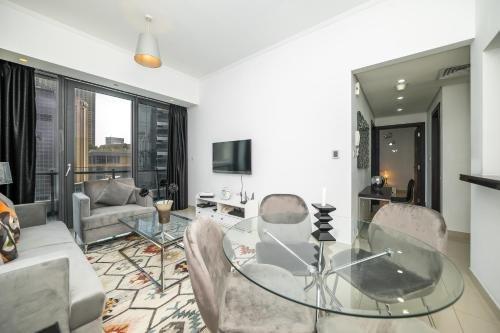 Дубай: Luton Vacation Homes - Silverene Tower Dubai Marina