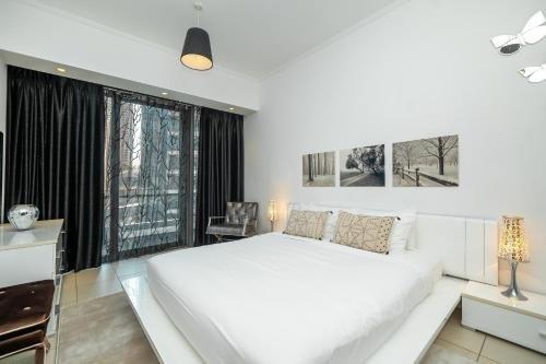 Дубай: Luton Vacation Homes - Silverene Tower Dubai Marina