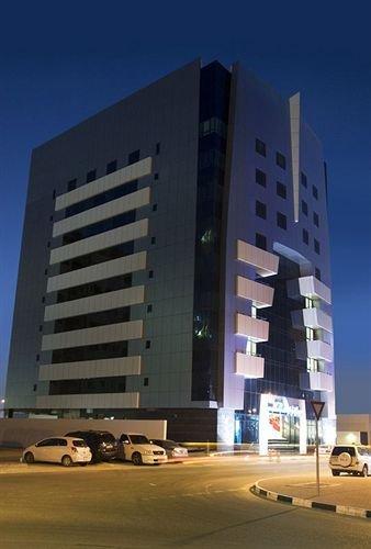 Дубай: Avari Al Barsha Apartment Hotel