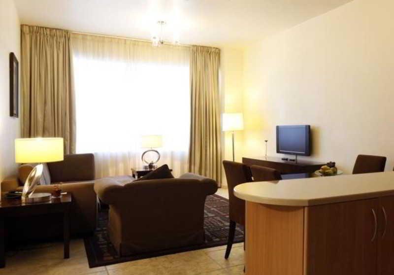Дубай: Avari Al Barsha Apartment Hotel