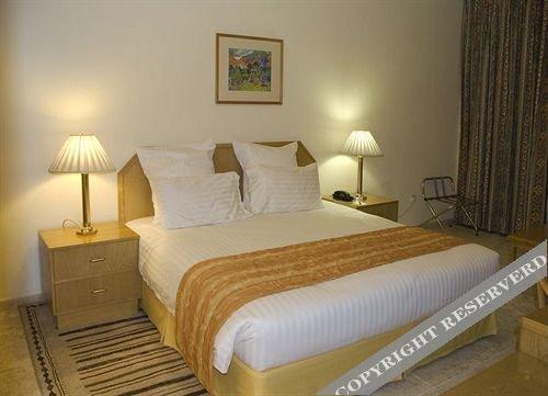 Дубай: Avari Al Barsha Apartment Hotel