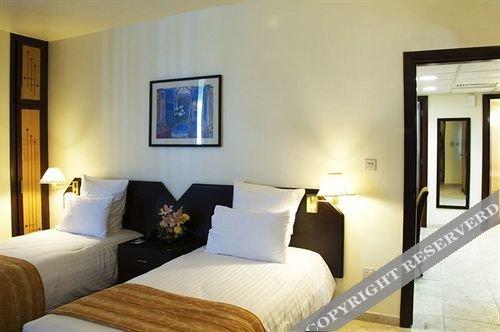 Дубай: Avari Al Barsha Apartment Hotel