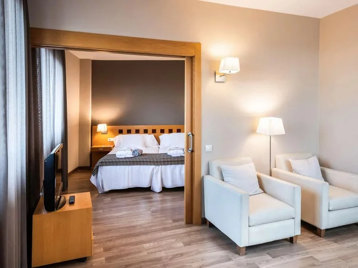 Дубай: Отель Towers Rotana