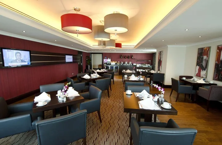 Дубай: Отель Towers Rotana