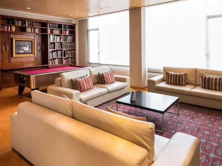 Дубай: Отель Towers Rotana