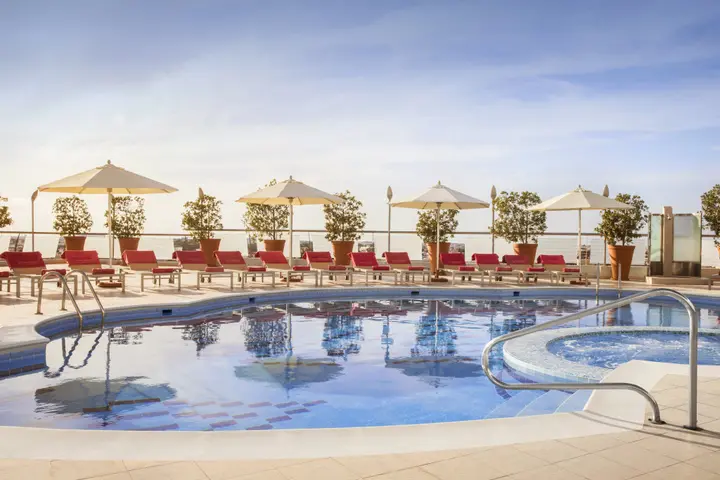 Дубай: Отель Towers Rotana