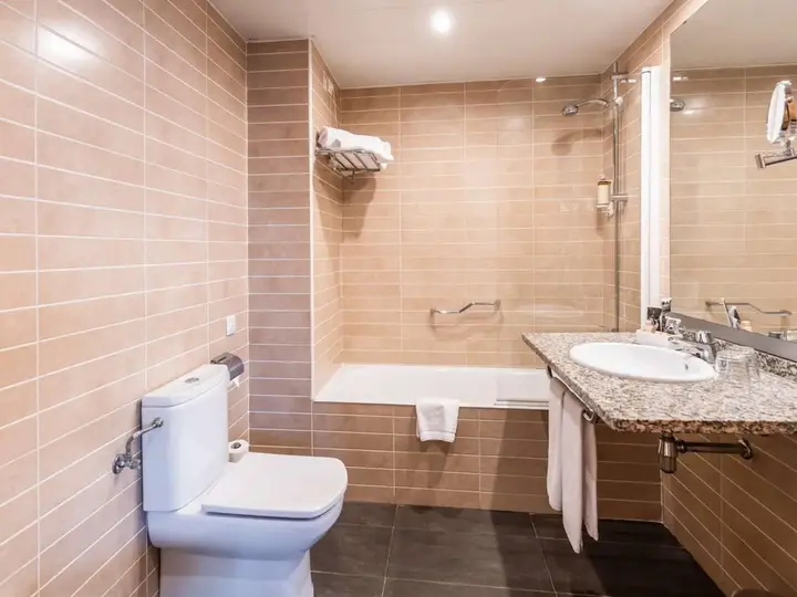 Дубай: Отель Towers Rotana