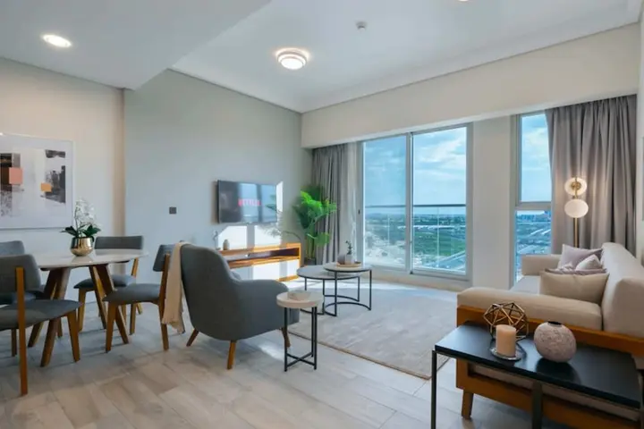Дубай: Relaxing Apartment Balcony Close to Miracle Garden 4911