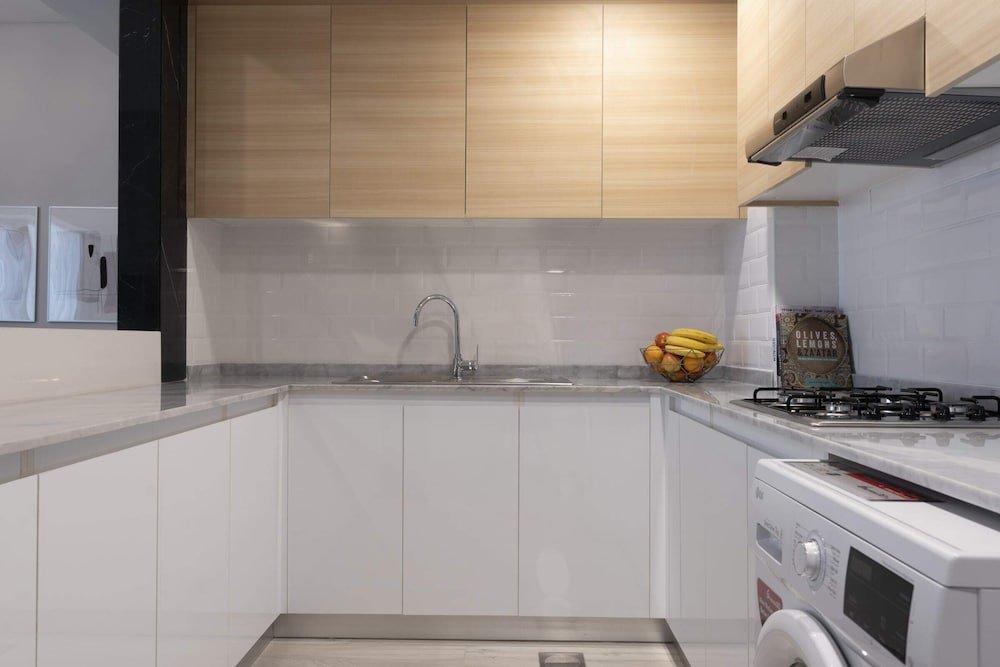 Дубай: Spacious Layout Premium Facilities Brand New 4894
