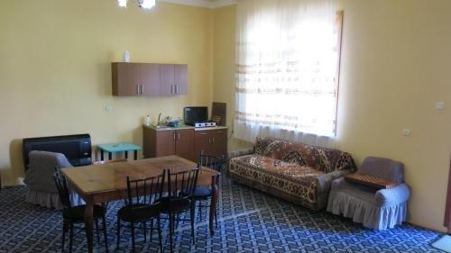 Батуми: Guest House Adlia 14