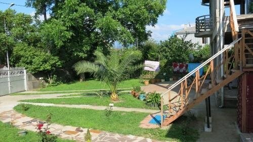 Батуми: Guest House Adlia 14