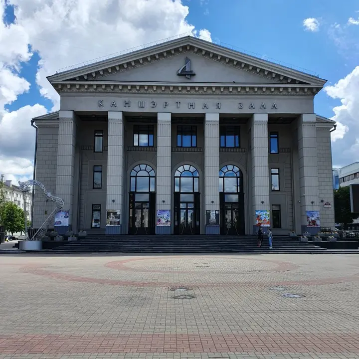 Минск: Апартаменты BeHappy Богдановича 64