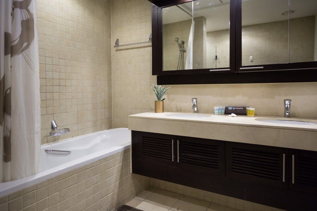 Дубай: 2 bedroom flat on 31st floor, Burj Khalifa view!