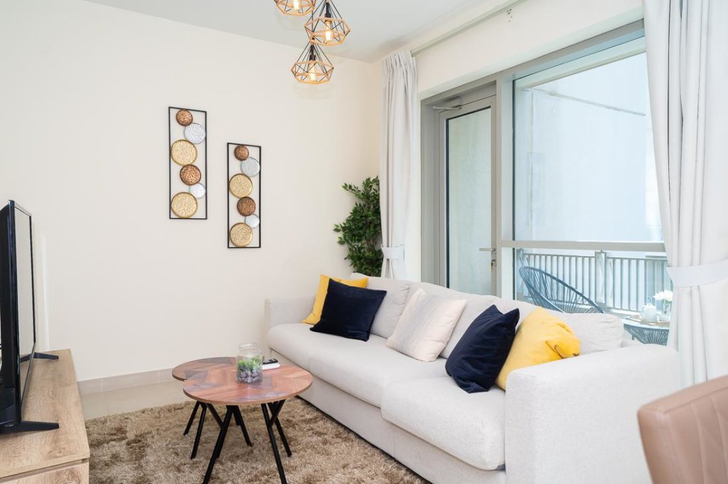 Дубай: Deluxe 2B apartment close to Burj Khalifa