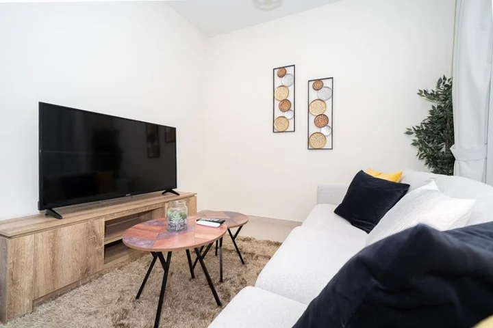 Дубай: Deluxe 2B apartment close to Burj Khalifa