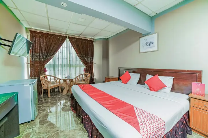 Шарджа: OYO 394 Dana Al Buhairah Beach Hotel