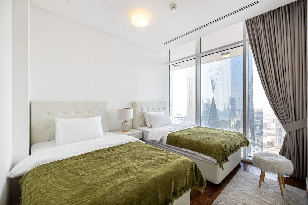Дубай: Duplex 2BR Burj Daman - DIFC