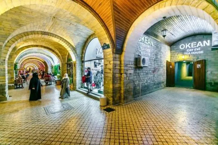 Баку: 7 Bedroom Apartment on LEYLEK - Nİzami st.