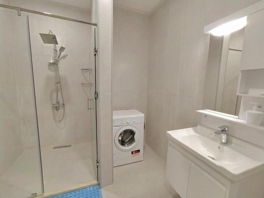 Баку: Two bedroom apartmetns near Nizami street