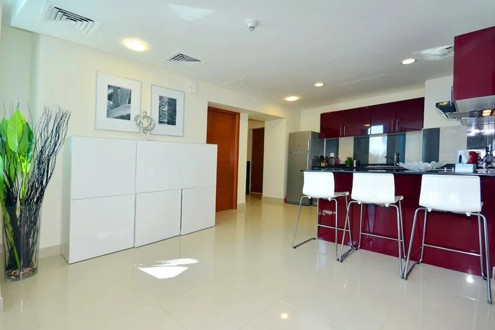 Дубай: 2 BR Apartment - Ocean Heights - MSG 8736