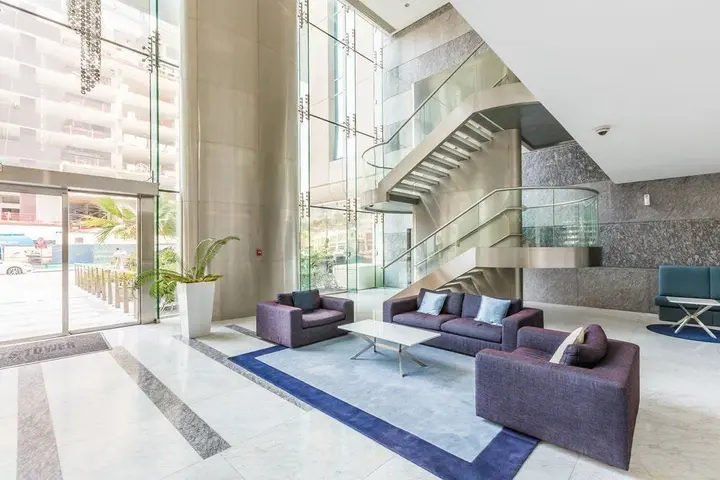 Дубай: 2 BR Apartment - Ocean Heights - MSG 8736