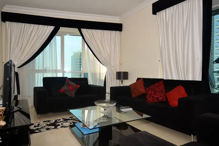 Дубай: 2 BR Apartment - Ocean Heights - MSG 8736